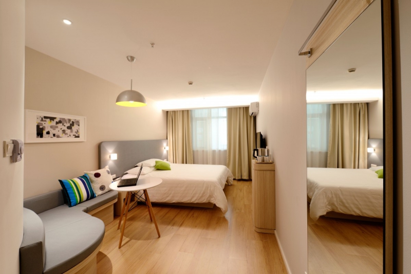 hotel-HYERES-min_hotel_guest_room_new-634601